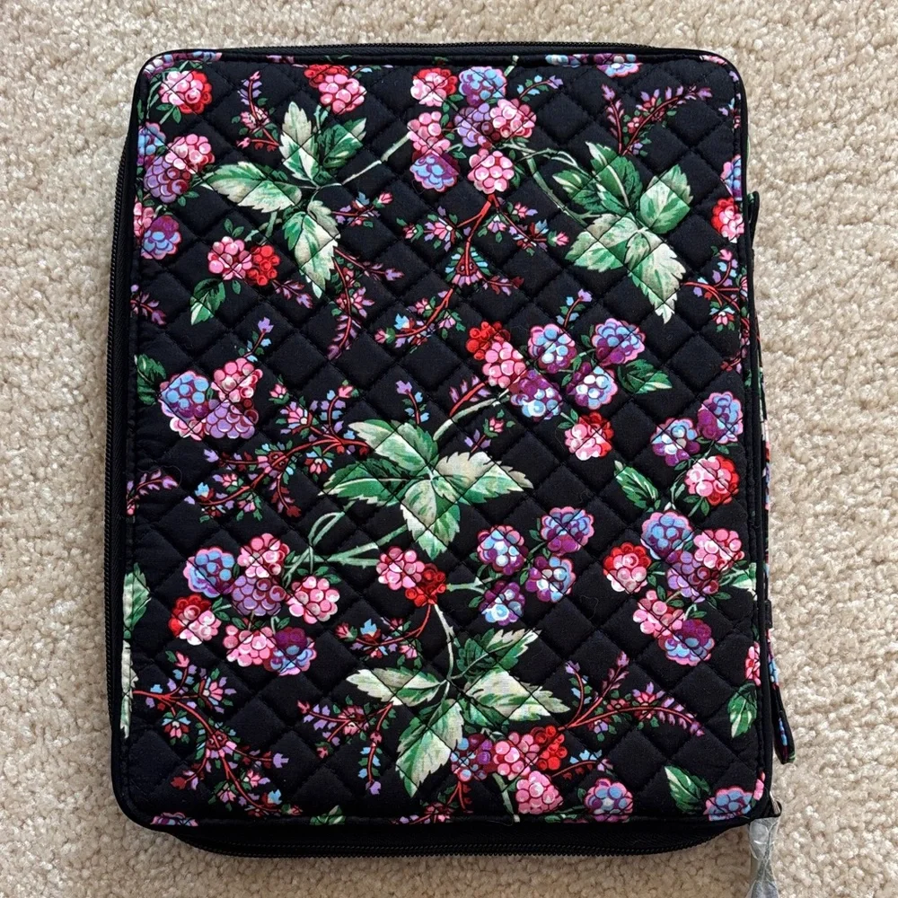 NEW Vera Bradley Winter Berry Quilted Tablet Sleeve - Pink & Green Floral Print